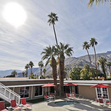 Bearfoot Inn - Clothing Optional Hotel For Gay Men Palm Springs Extérieur photo