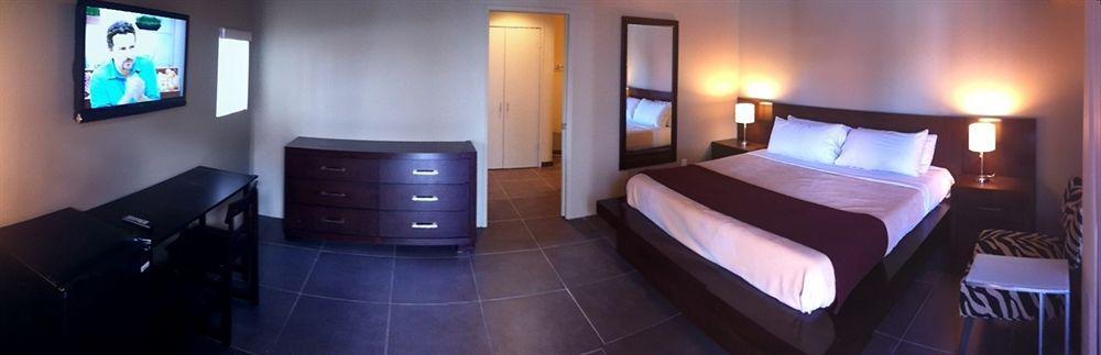 Bearfoot Inn - Clothing Optional Hotel For Gay Men Palm Springs Extérieur photo