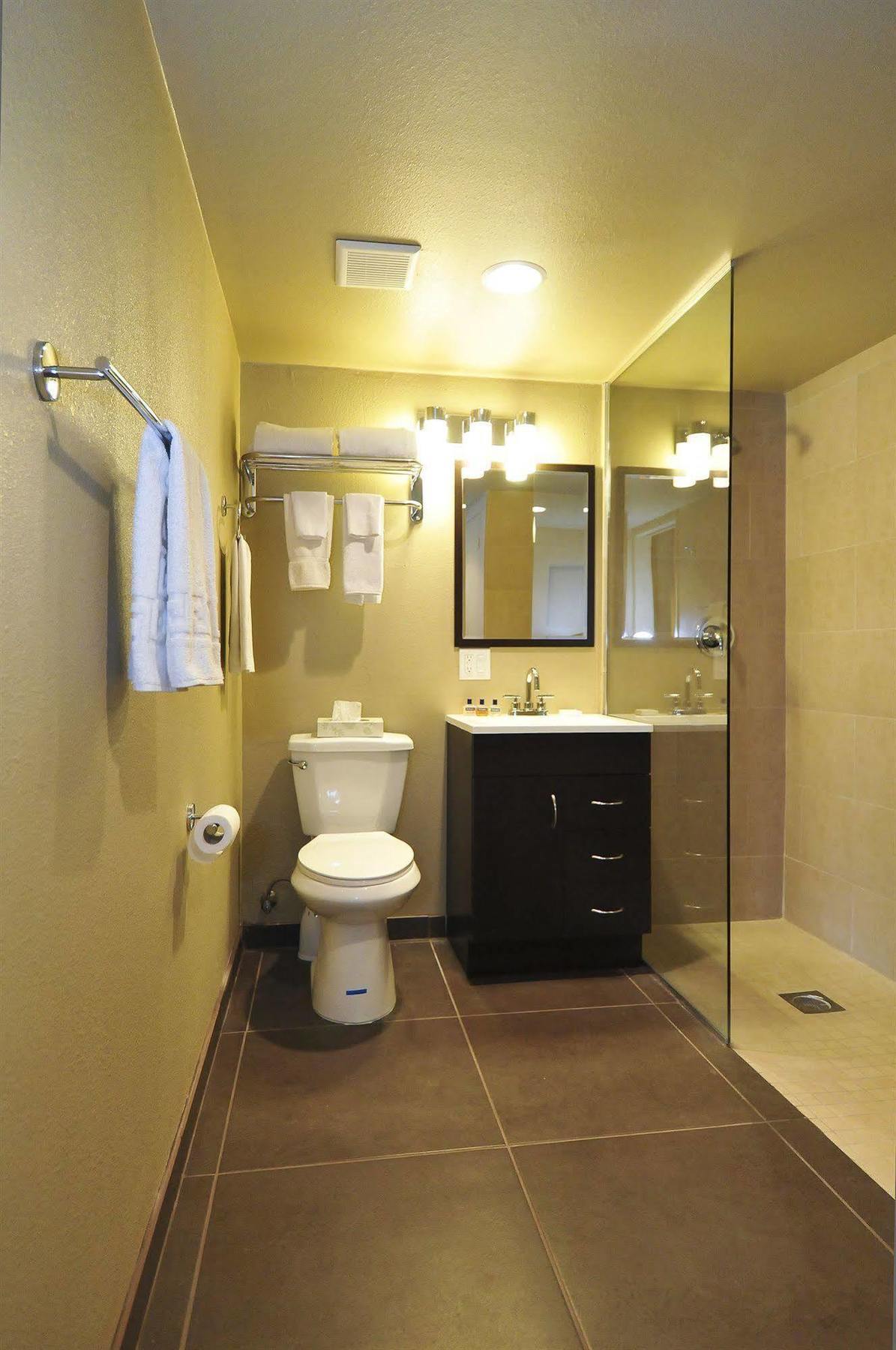 Bearfoot Inn - Clothing Optional Hotel For Gay Men Palm Springs Extérieur photo